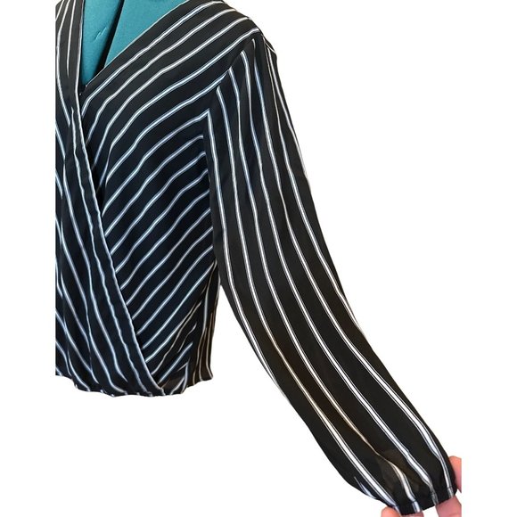 APT. 9 Brand Striped V-Neck Wrap Blouse w/Puff Sleeve Polyester Women's Size L - Picture 5 of 15